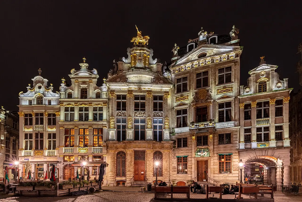 Night view of some of the buildings in Grand-Place , central square of Brussels , Belgium. From left to right: Maison du Mont Thabor (nr. 12