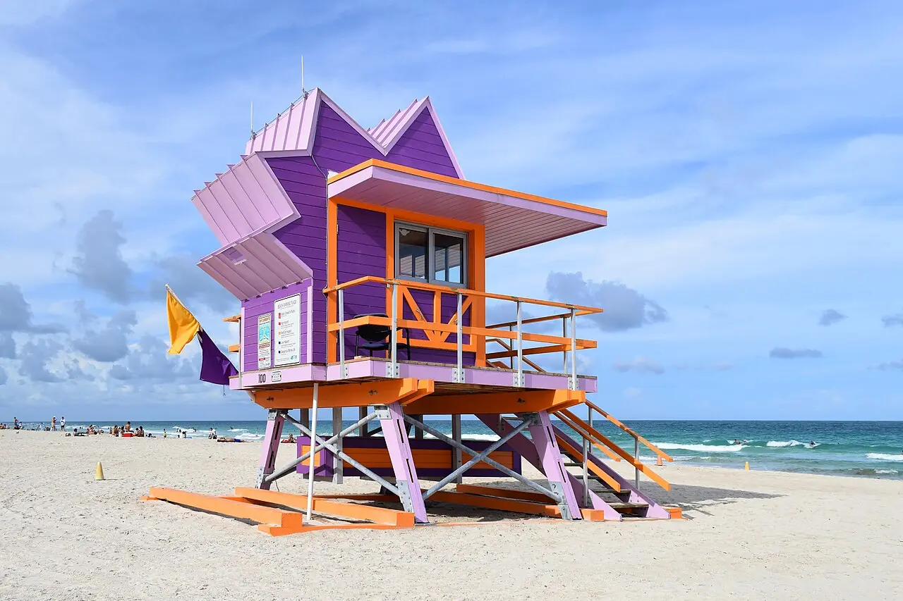 View from south to a lifeguard stand in South Beach, Florida . US architect William Lane is responsible for the Art Deco design.