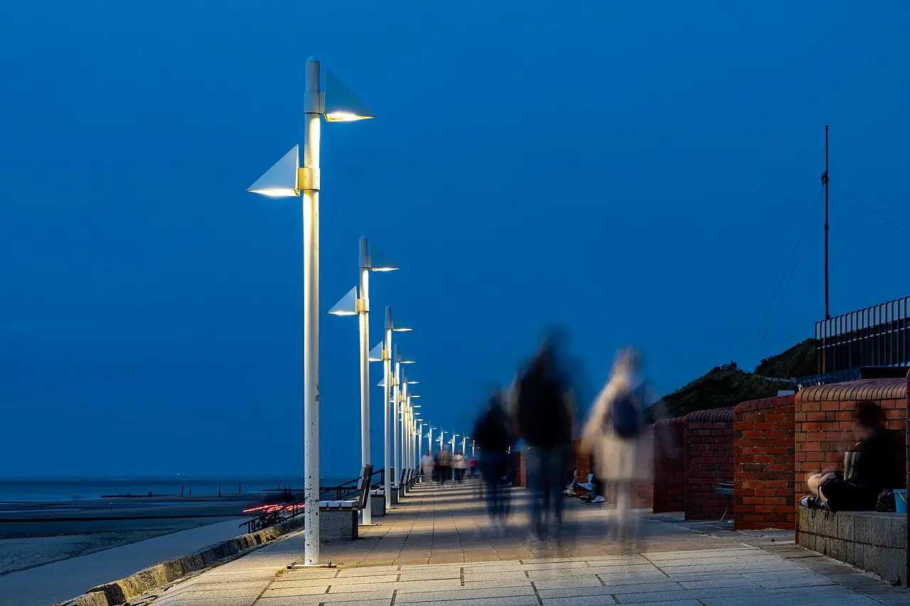 Promenade (corner at Moltkestraße; heading east), Norderney , Lower Saxony , Germany
