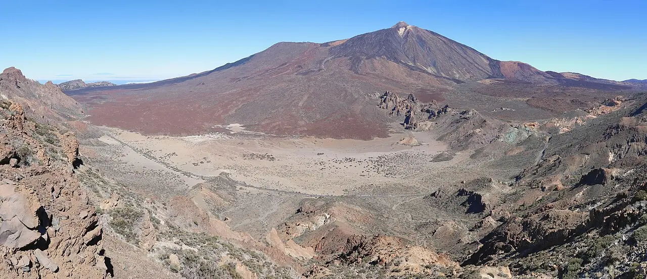 Pico del Teide and Cañadas del Teide from Caldera Rim / Tenerife, Spain