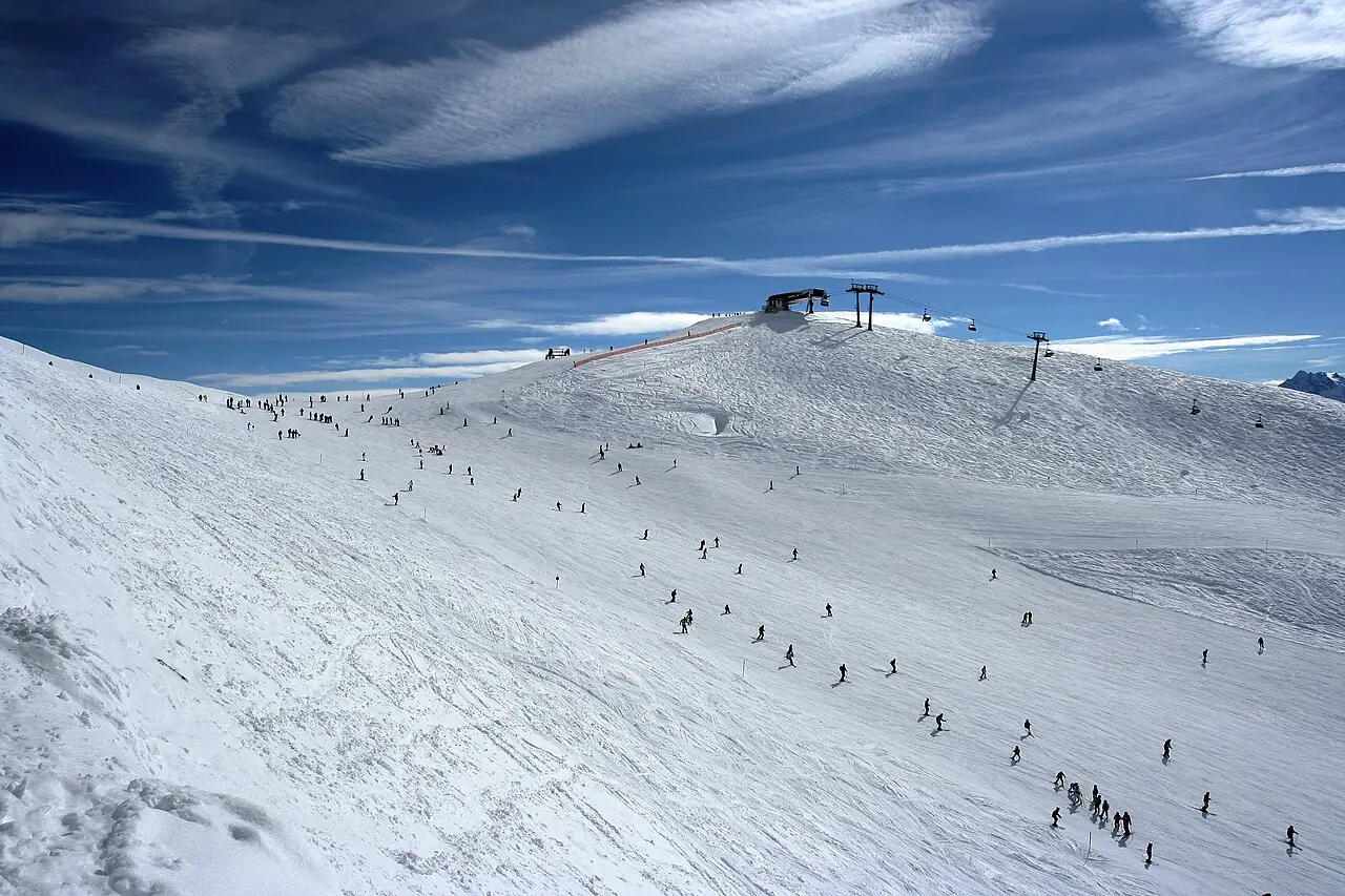 Ski slope in Rastkogel ski resort ( Zillertal valley)